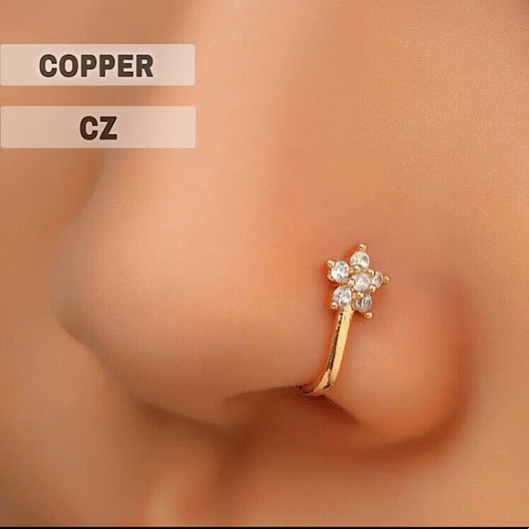 🔵𝟲𝟱%𝗢𝗙𝗙 𝗯𝘂𝗻𝗱𝗹𝗲𝘀 𝟯+🔵 NEW CZ Gold Flower Fake Nose Ring - Picture 1 of 9